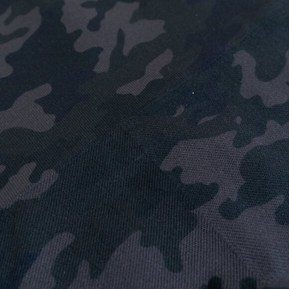 🚨 SPANX Black Camo Seamless Leggings 24" Look at Me Now - Picture 7 of 11